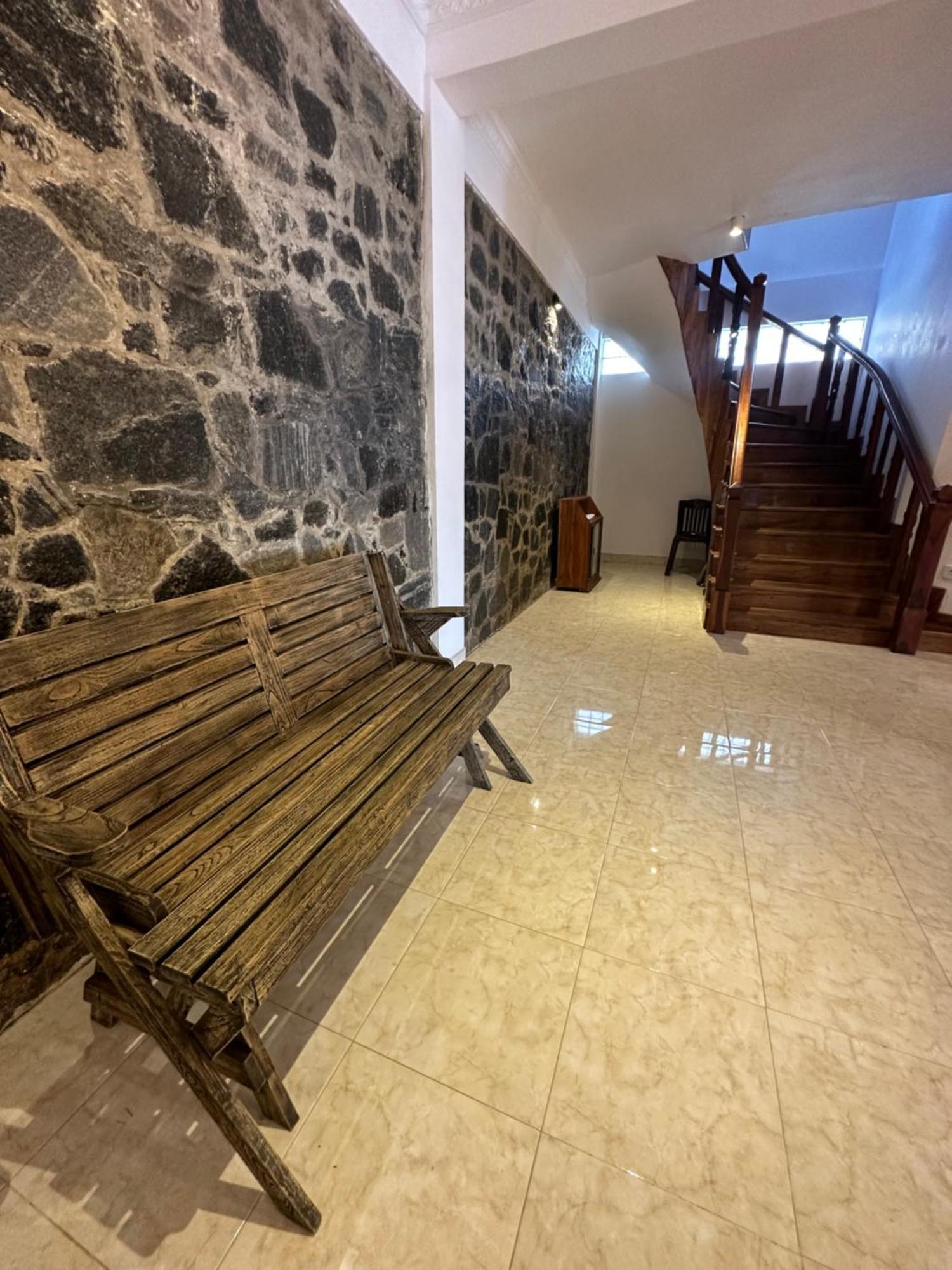Rusty Bunk Villa Kandy Bagian luar foto